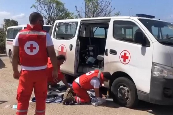 Israeli strike near the entrance to Red Cross offices in Lebanon's Tyre