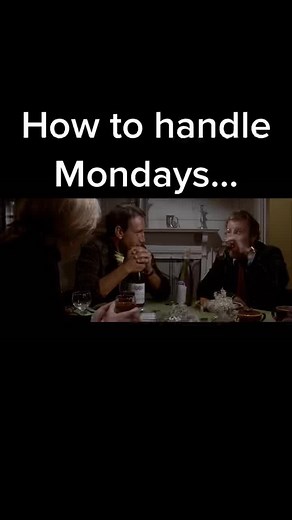 Don’t let #Mondays get you down 👮‍♀️🦈 #jaws #foryou #foryoupage #foryourpage