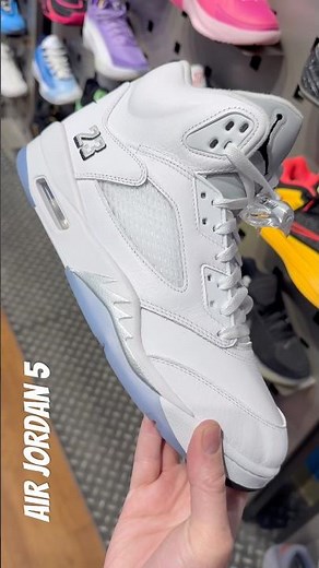 Let’s see what’s at the mall today! NIKE AIR JORDAN 5 RETRO WHITE METALLIC #sneakers #nike