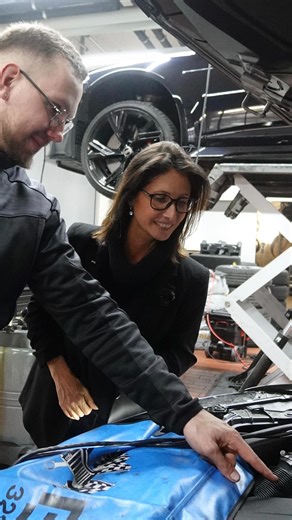 AMAG Automobil und Motoren AG🚘 on Instagram: "women@AMAG Épisode 3: Aujourd’hui, nous vous présentons Caroline, conseillère après-vente chez AMAG St-Légier 24 ans dans le secteur automobile. Contrôle de qualité, vente, administration – jusqu’à ce qu’elle trouve sa place: La proximité avec les clientes et clients. Pour en savoir plus sur l’histoire inspirante de Caroline, consultez le bio-lien 🔗 . women@AMAG Episode 3: Heute stellen wir euch Caroline vor, Serviceberaterin bei der AMAG St. Légie