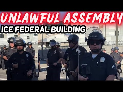 🚨 UNLAWFUL ASSEMBLY Declared by LAPD Near Federal Building | Los Angeles Protest