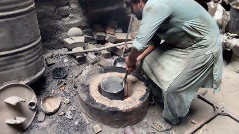 Creating Aluminum Grills Using Wood as Furnace Fuel