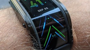 Nubia Watch hands-on: 4-inch flexible display offers a glimpse of our wearable future