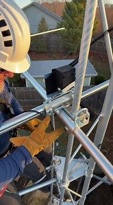 Installing a Real HF Yagi Antenna on a Tower – Technician’s High-Level Setup Demonstration #hamradio #fblifestyle #hf | Sutresno Tri
