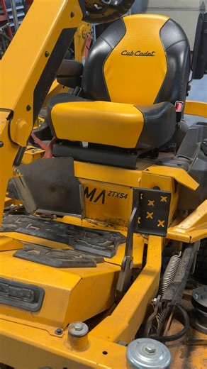 Cub cadet ultima ZTXS4. Came in for service, noticed a loud deck noise and he was under warranty so new bearings for the guy. #cubcadet #smallengine #smallenginerepair #smallenginemechanic #tools