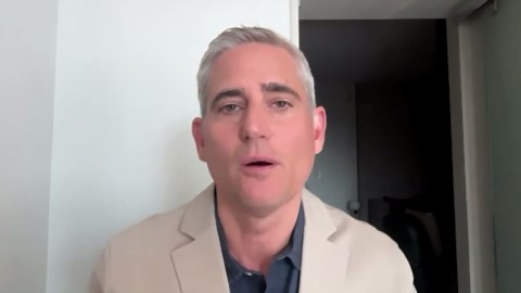 When to book holiday flights, to get the lowest price