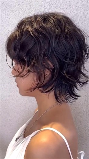 210K views · 1.7K reactions | 女生短发烫发，99%的人都适合！！！ 一款日系慵懒风烫发...