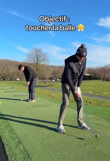 À essayer avec un pote au practice 🤡 #golf #ffgolf #golftok #sportstiktok #golftiktok