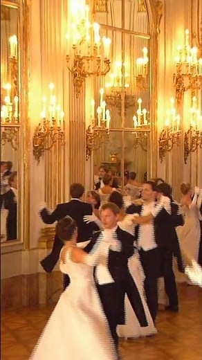 The magic & elegance of Vienna, perfectly captured in a song. Grande Valse Viennoise, live in Vienna