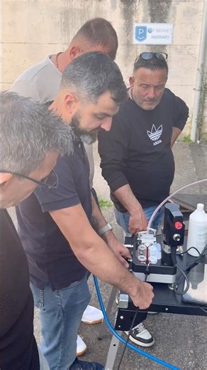 👨🏻‍🎓FORMAZIONE posa #fibraottica con #soffiacavo LADY😎 #blowingmachine