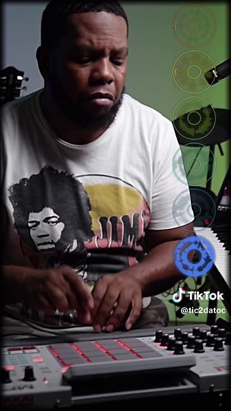 Full video on YouTube! Creating music to sample on the MPC! 😏 This is the first episode of Live Loop Sampling series on my YouTube channel! . . #samplesource #samples #musicproducer #producerlife #producer #beatmaker #liveloop #loopypro #livelooping #mpc #mpcrenaissance #akaimpc