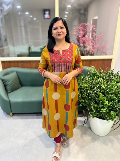 Florista Aline slit kurti in pure cotton Top . Aline cut Slit top . Yoke and sleeve end with double patch . 2 side pockets . Cotton Lining . Top length 47 inches NB: Dispatching after 7 working days Product Code : 3125 Price : 849 S Size : M-3XL Disclaimer: There Will Be Slight Differences In Colour Due To Lighting Or Your Device Display Settings. #Floranzafashion #Floranza #Calicut #Florique #Florista #Boutiqueshopping #Kurthi #Trendingreels #Trending #Kurthicollection #Embroidery. | Floranza F