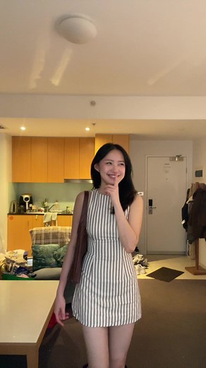 Ariana Grande's 'Santa Tell Me' Lyrics and Dance Guide