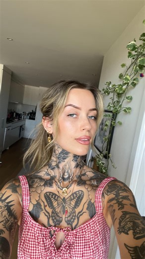 Brooke Fox | Before u @ me about flash tatts I said BETTER not more ORIGINAL xx | Instagram