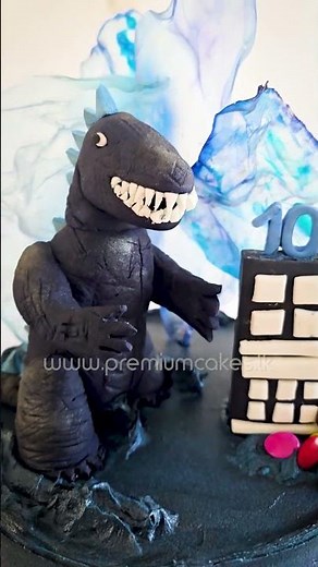 The "King of the Monsters" 10th Birthday Cake | Godzilla-themed #godzilla