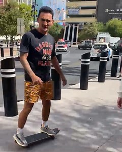576K views · 10K reactions | Spotted: Max "Blessed" Holloway rolling up to T-Mobile Arena on his skateboard  #UFC264 (via Brett Okamoto) | ESPN MMA | Facebook