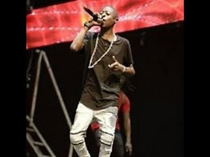 MC ONE MET LE FEU AU CONCERT DE SIDIKI DIABATé AVEC KEDJEVARA