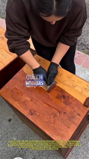 “Wood Paint Removal Using Scraper Tool Looks So Satisfying! ”