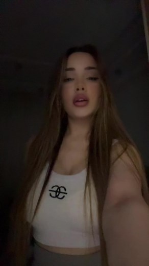 Stylish Crop Top Fashion Tips for Modern Women