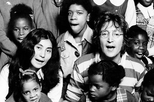 Happy Xmas (War Is Over!) By John Lennon, Yoko Ono And The Harlem Community Choir, 1971 (Video)