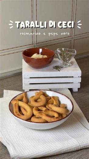 CHICKPEA TARALLI with rosemary and black pepper ✨ #lactosefreerecipes #taralli
