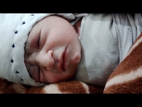 Newborn Baby’s First Cry – Pure Miracle of Life