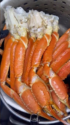 How to prep our Snow Crab Legs ❄️🦀 #shorts