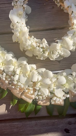 14K views · 563 reactions | ✨ New Tutorial is up! This Fijian Salusalu inspired lei features layers of ti leaf, Fau (Hau/Vau), baby’s breath and orchids! ⁣ ⁣ ⁣ ⁣ ⁣ ⁣ ⁣ ⁣ #leimaking #fijiansalusalu #tongankahoa #polynesian #orchidlei #leis | Make it Megan | Facebook