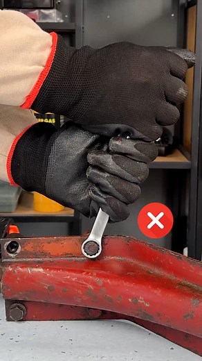 Entice Studio | Rusty bolt removal tool #rusty #bolt #removal #tools | Instagram