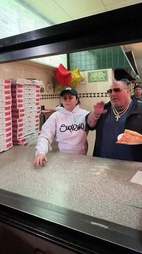 5.8M views · 158K reactions | Lenny’s Pizzeria in Bensonhurst has officially closed it’s doors after 70 years of being in business. It was really heartwarming to see the entire community come out for their last day of business. Long Live Lenny’s! | NEWYORKNICO | Facebook