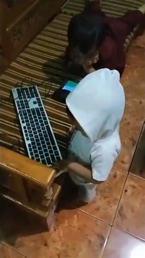 Mainan Keeboard Laptop Mama