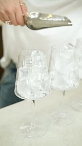 Adding Ice Cubes Empty Glass Making Stok Videosu (%100 Telifsiz) 3766033719 | Shutterstock