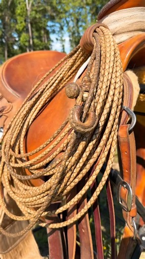 How to fix a broken rawhide Reata #leathercraft #leatherwork #leathercrafts #leatherworking | Scott Gore Rawhide