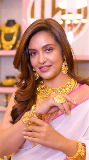 Some glimpse of the Grand Opening of our Biggest outlet at Kestopur , Kolkata 😍 Thank you Priyanka Sarkar for coming as a Chief Guest 😍 Brand - Tomay Sajabo Jotone Branches - Kestopur , Kanchrapara Contact - 8981009939 #tomaysajabojotone #goldplated #jewelry #BridalJewellery #bridalnecklace #uniquejewelry #PriyankaSarkar #sayakchakraborty #debolinanandy #viralreels | Tomay Sajabo Jotone