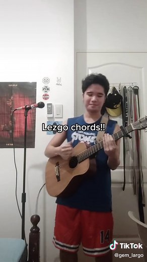 Playing an Old Ed Sheeran Song with a Looper | Martin LX1E