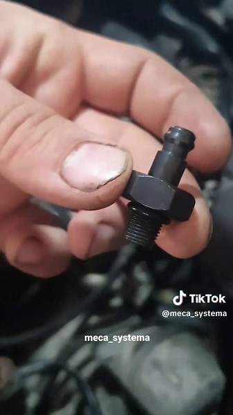 An oil pressure gauge can warn you of an oil pump failure, broken hose, or a leaking gasket... The unit of measurement is either PSI or Bar. The ideal oil pressure varies depending on the car brand and model. 🎗 Share, Comment, and save for more people to see. Thanks for your Support! #automotive #mechanic #tools #oilpressure #oilpressuregauge #oilpressuresensor #gauge #tool #engine #mecanique #autodata #data #specs #specifications #lubricant #idle #mechanical #automobile #mecanica #jdm #jdmcars