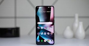 The OnePlus 7 Pro has a 90Hz screen, three cameras, and costs $669