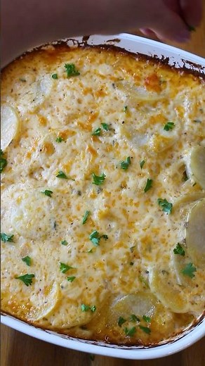 Cheesy Scalloped Potatoes