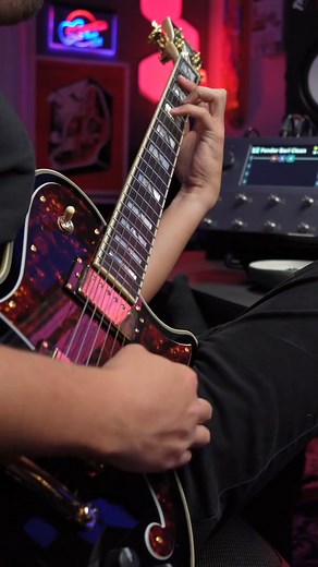 a few rnb riffs on the dangelicony deluxe atlantic baritone guitar #rnbguitar #neosoulguitar #guitartok #guitarist #dangelico #dangelicoguitars #electricguitar | Gabeflow