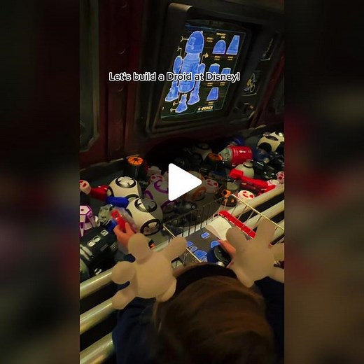 Lets build a Droid at Disney! @Disney Parks Droid Depot #buildingadroid #disneyparks what I bought from Disneyland #buildadroid build a droid #disneyland #disneyworld galaxy’s edge #galaxysedge #starwars star wars fan #batuu #disneypurchase #disneyfinds #travelwithkids #disneyhacks #droiddepot