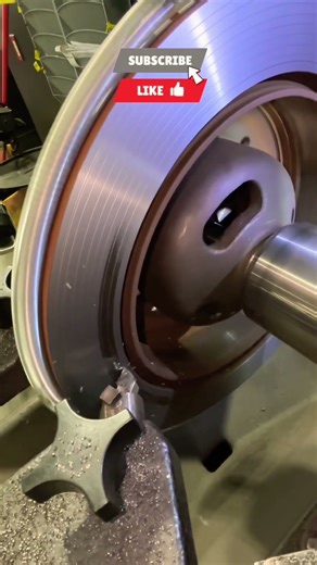 Replacing Rear Brakes on a Toyota Highlander 🔧🛑 #shorts #automobile #toyota #howto