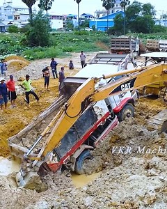 48K views · 252 reactions | Transforming a Landfill Dump Truck 5 Ton Driving Fails & Dozer in Action! #satisfying #Amazing #rescue #helping | Handy Welder | Facebook