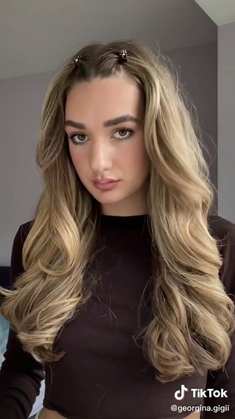 6 Easy Mini Hair Clip Hairstyles