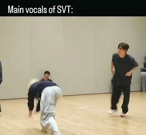 33K views · 4.1K reactions | The main dancer is traumatized for a moment 藍 Hoshi be like : "I'm an........ Introvert" #BSS #booseoksoon #booseungkwan #SEUNGKWAN #leeseokmin #DOKYEOM #kwonsoonyoung #HOSHI #SEVENTEEN #SVT #SEVENTEEN17_OFFICIAL #FORYOUPAGEOFFICIAL #SVTCARAT #SEVENTEENCARAT #FYP #FORYOU #TRENDING #CARATS #EXPLORE SEVENTEEN | Jeonghan Shii | Facebook