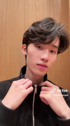 Transform your straight hair into stunning natural curls effortlessly with GATSBY Meta Rubber Bubble Perm-Style Creator. Embrace your inner GATSBY and unleash the curls you never knew you had! #GATSBYMalaysia #MetaRubber #1dayPermStyleCreator #EvolutionStyleUp #dairyhairstyle #FashionForward #Hairstyling