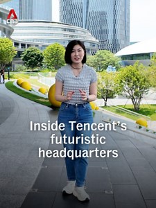 Chinese tech giant Tencent is building a headquarters that looks more like a mini city than an office. Known as “Penguin Island”, the Shenzhen campus will bring together offices, homes, schools and parks, with AI systems aimed at managing everything from traffic to security. It is scheduled for completion in 2028. #chinanews #china #tencent (Video: CNA/Lan Yu, Melody Chan)