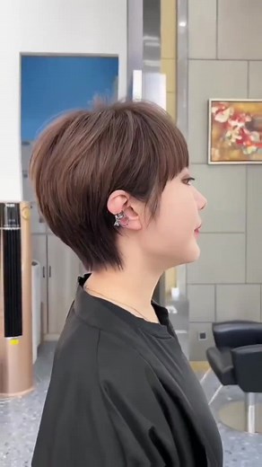 Trendy Hairstyles for Women: Short Haircuts, Face-Shaping Styles, and Hair Color Ideas