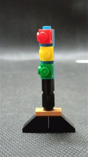I Made LEGO Traffic signal 🚦 using LEGO bricks #lego #shorts #legobricks #buildingbricks #traffic