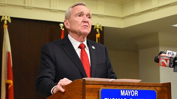 Fort Wayne Mayor Tom Henry dies at 72