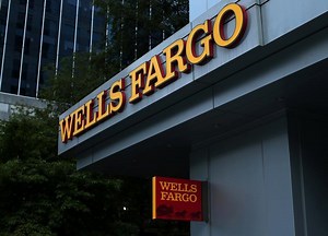Wells Fargo HR department under fire over bank's compensation system: Report
